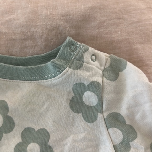 Cat & Jack matching sweatsuit, 18M - Picture 6 of 6